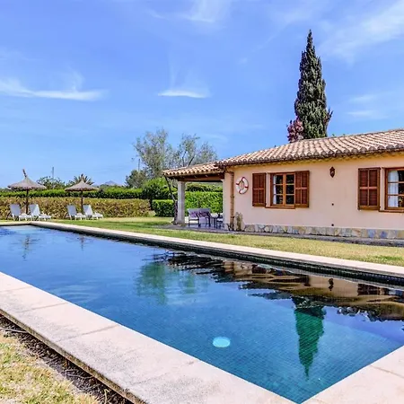 Sleeps 4 Pool Air Con Wifi T400553 * Pollenca